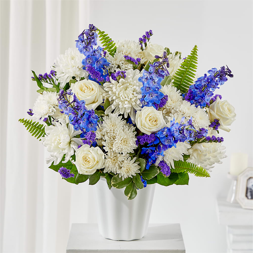 Hold Dear Tabletop Basket – Amora Floral Studio, Mooresville NC
