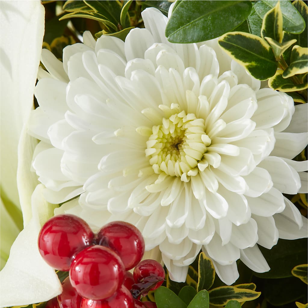 Festive Moments Tree –  Amora Floral Studio, Mooresville NC