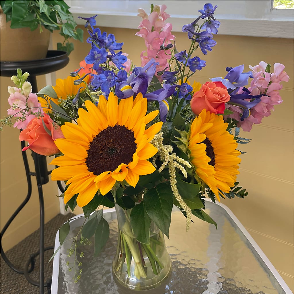 Rays of Life Bouquet –  Amora Floral Studio, Mooresville NC